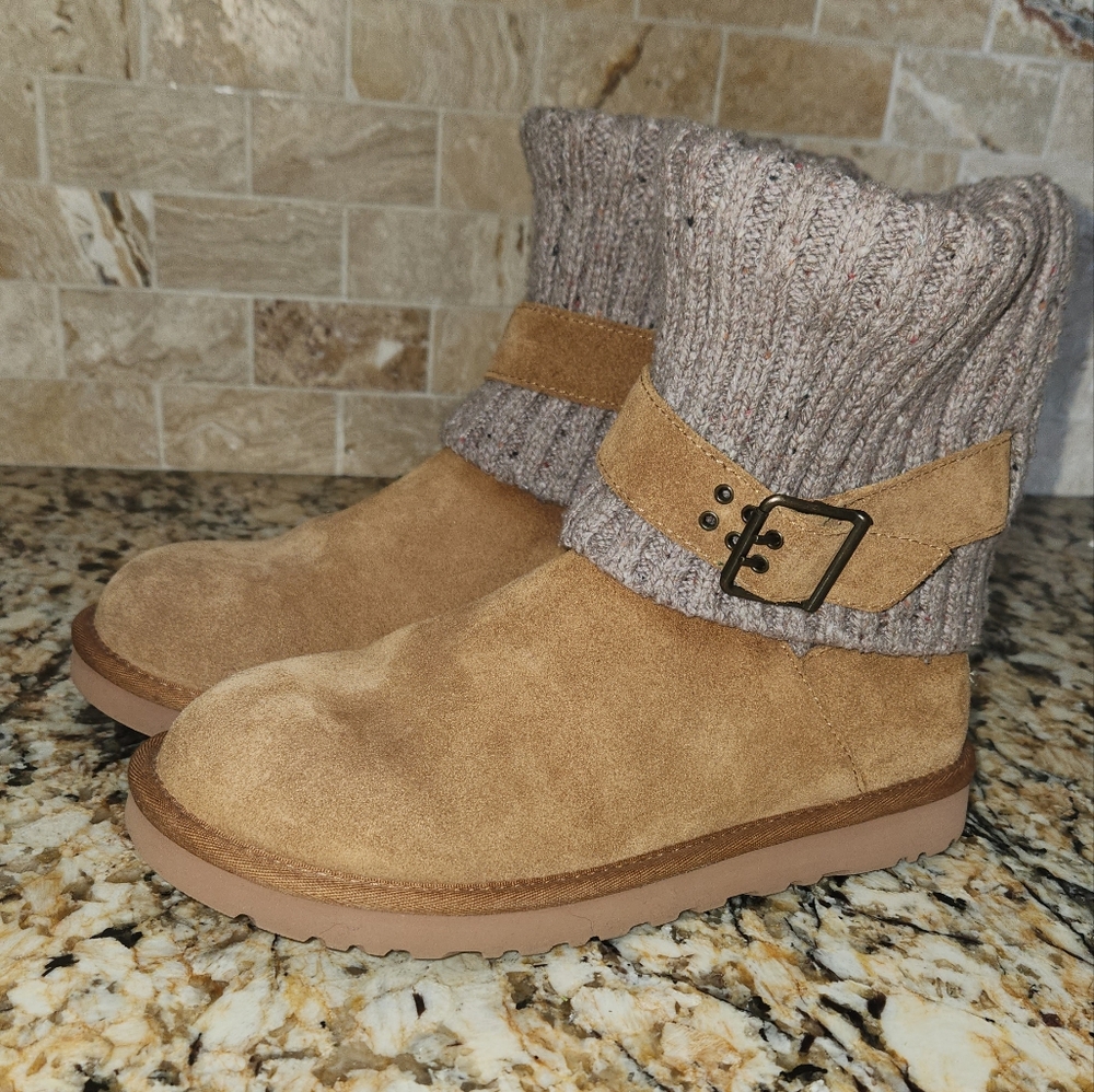 UGG Boots 1003175, Size 9, Never worn